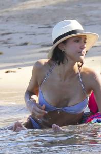 Jessica Alba – Bikini Candids in Caribbean-i7qmvhf2va.jpg
