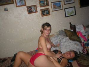 3 russian roomate girls-q7qpimpzul.jpg