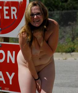 Millie Allen Nude In Public-x7qq6gjari.jpg