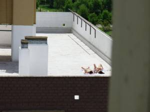 Voyeur Spying - Girls In The Roof-67qqu0kcwr.jpg