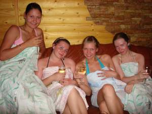 Russian girls barchelorette party (135 Pics)k7qrdh7q4i.jpg