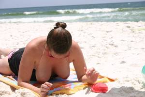 Private-Pregnant-Vacation-Pics-%28112-Pics%29-77qrm81luy.jpg