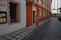 Yulia-F-street-nude-6-77qt30332k.jpg
